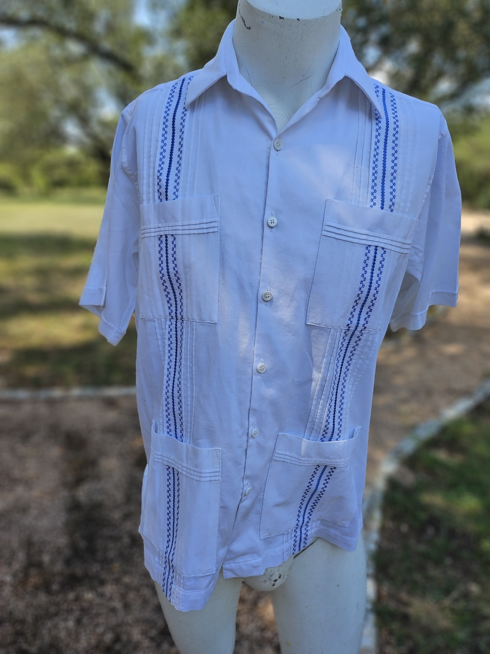 Dos Carolinas Guayabera White Embroider Trim Ribbed Cotton Short Sleeve Shirt L